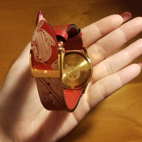 Gucci Swiss Red Hibiscus Leather Strap Watch - Picture 6 of 8